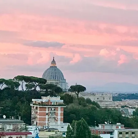 Attico Vista San Pietro * Rome